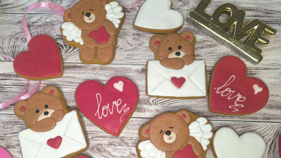 Sweet messages you can taste: why gingerbread is replacing cards