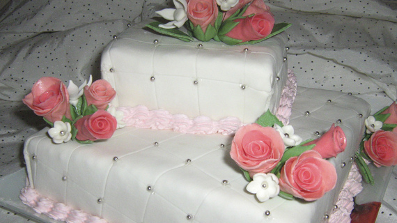 Soon offering cakes with individual decoration